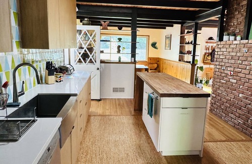 Eagle Rock House | Eagle Rock Oasis