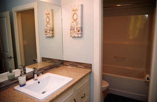 Christina Lake House | Eagle's Nest Cottage- Adult-Exclusive Retreat Nestled above Christina Lake