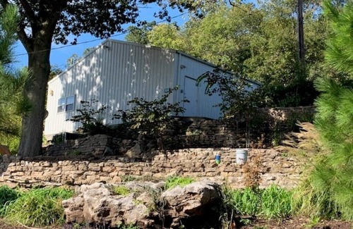 Mayes County Apartment | Eagle's View Cabin on the Grand River