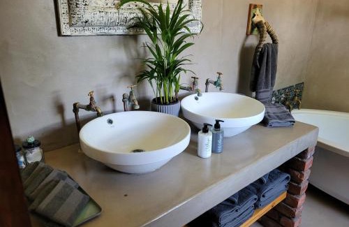 Bloemfontein House | Eagle's Wings Game Farmhouse