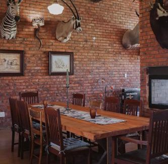Bloemfontein House | Eagle's Wings Game Farmhouse