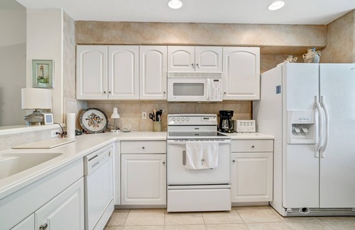 Tropical Cove Condo | Eagle View Haven at Lexington CC Golf Village