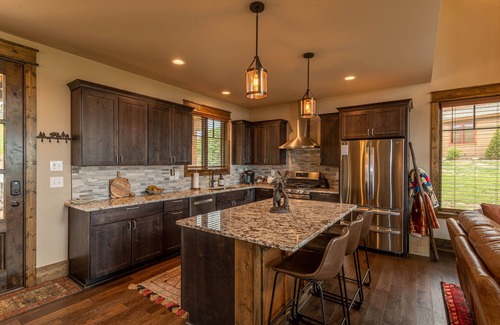 Elk Park Cabin | Eagles Overlook - pet friendly Eagles Nest home with pool table, views, fire pit