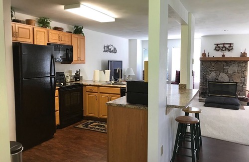 Jefferson Township House | Eagles Ridge Terrace- MountainTop, 3 Br, Beautiful TH- Golf/Ski-WIFI,Cable