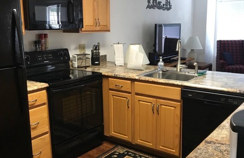 Jefferson Township House | Eagles Ridge Terrace- MountainTop, 3 Br, Beautiful TH- Golf/Ski-WIFI,Cable
