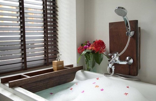 Ko Lanta Hotel | Earth Suite double room with balcony Koh Lanta