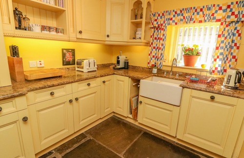Richmond Cottage | EASBY COTTAGE, pet friendly, character holiday cottage in Richmond