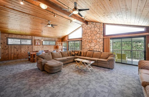 Oak Shores House | East Beach Lakefront - 5 Bed 4 Bath Vacation home in Lake Nacimiento