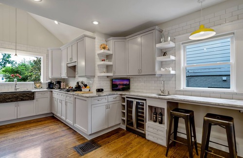 Inglewood House | East Nashville - Historic Charm w/Modern Comfort