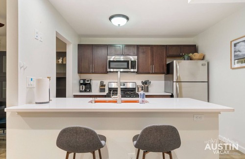 Greater South River City Condo | East Side #212 xxxxxxx