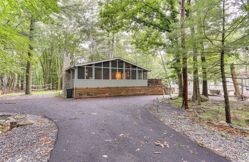 East Stroudsburg Cottage | East Stroudsburg Home Near Skiing & Del Water Gap!