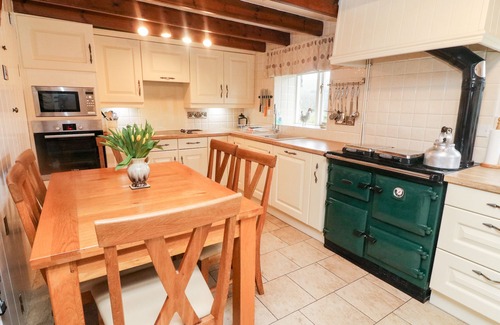 Newbiggin-in-Bishopdale Cottage | EASTBURN COTTAGE, family friendly, with open fire in Newbiggin