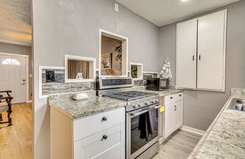 Central Oklahoma City House | Eastside OKC Hideaway: Yard, 1 Mi to State Capitol