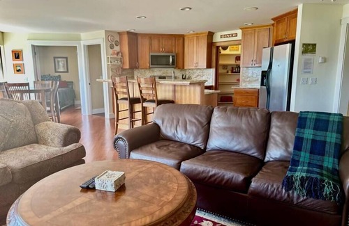 Eastsound House | Eastsound Overlook - NEW LISTING/SALISH VIEWS/WALK TO TOWN!