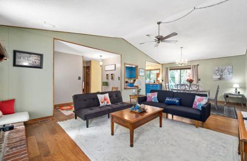 Madison House | Eastview Drive Jolly Green Giant