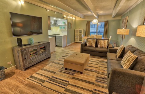 Warrior's Mark Condo | Easy access to slopes & downtown Breck. Pool + hot tub. Family friendly.