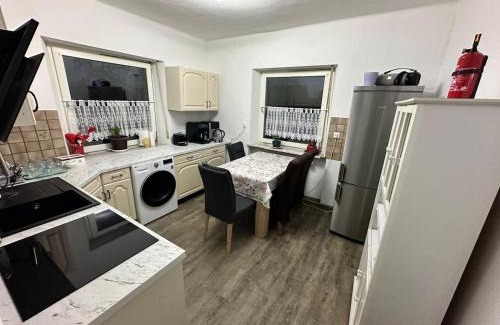 Nordwestliche Außenstadt Apartment | Easy Stay Room for Two
