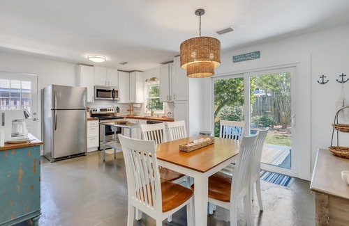 Demere Park House | Easy walk to the Beach! Completely Renovated Beach Escape! Private Backyard!