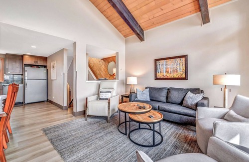 Steamboat Springs Condo | Easy Walk to Gondolas @ The West 3324 - Updated 2-Bedroom + Loft w/Hot Tub, Pool, & Deck
