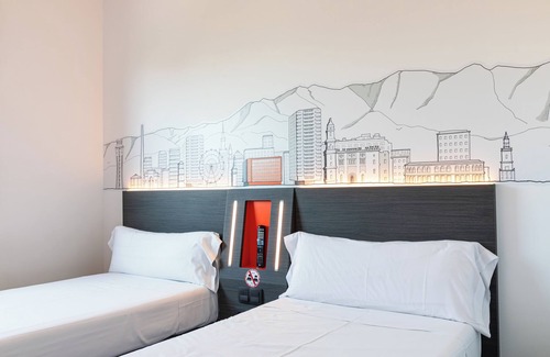 Explanada de la Estacion House | easyHotel Málaga City Centre