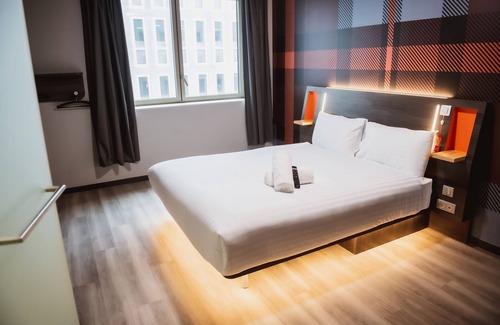 Aubervilliers Hotel | easyHotel Paris Nord Aubervilliers