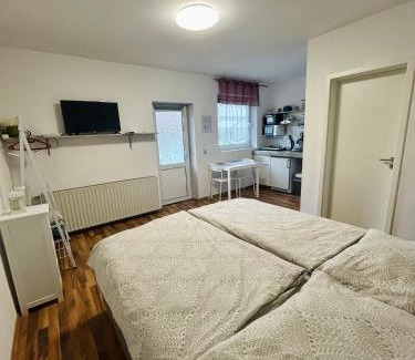 Bad Oeynhausen Apartment | EasyStay#1 Cozy Studio in Kliniknähe, mit Netflix,Küche & Bad