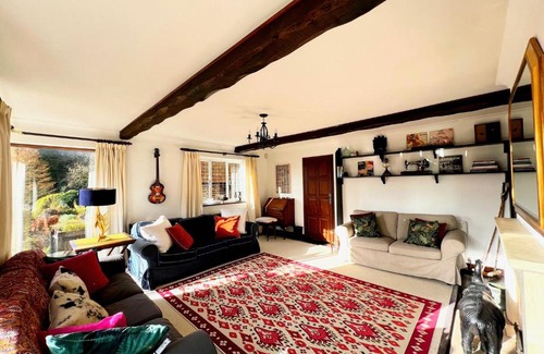 Chilworth House | Eclectic Hilltop House - Panoramic Views of the South Downs