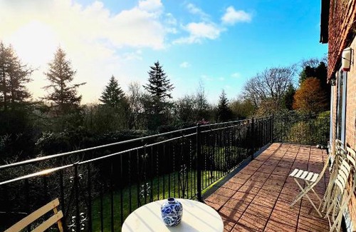 Chilworth House | Eclectic Hilltop House - Panoramic Views of the South Downs