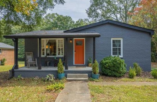 Athens House | Eclectic Inn Downtown - 2 miles to Sanford Stadium