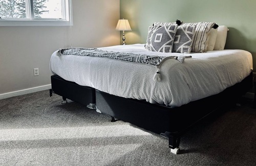 St. Louis County House | Eclectic Park Point Escape