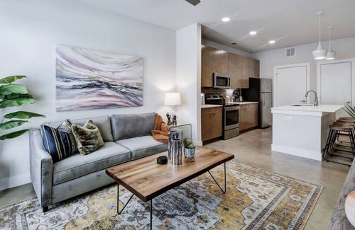 King William Apartment | Eclectic Staycation|Near Downtown|Alamo|Pearl