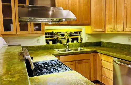 Holly House | Eco-Award Winning Home Sleeps 6 in Quintessential Austin Neighborhood