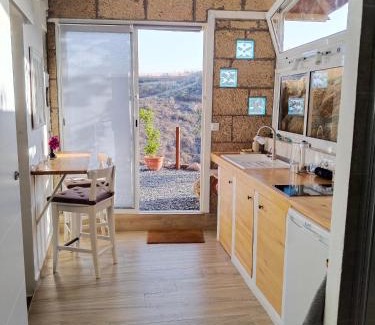 Los Gavilanes House | Eco-Finca Azuay - Cave refuge