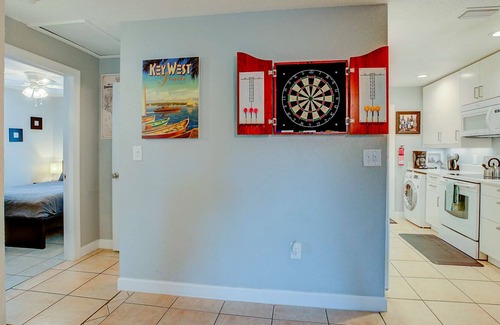 Indian River Bluff House | Eco-Friendly☀︎Modern Tropical Oasis (A)☀︎near Beach & Historic Downtowns