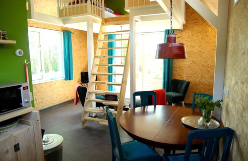 Enumatil Cabin | Ecolodge (4-person) on the Groninger Land, near the cozy town of Groningen