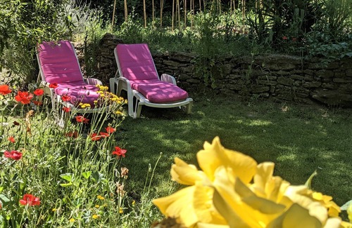 Setenil de las Bodegas House | Ecological and sustainable, idyllic river valley - family house for 5