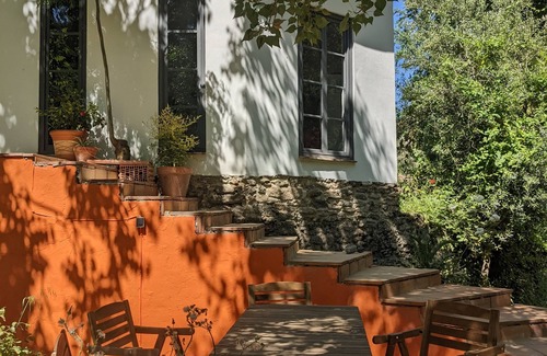 Setenil de las Bodegas House | Ecological and sustainable, idyllic river valley - family house for 5