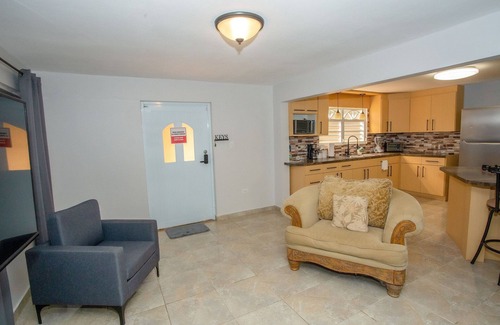 Monte Grande Apartment | EcoMar Rentals Full House