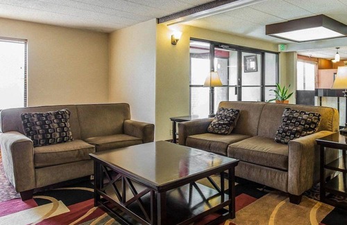 Billings Hotel | Econo Lodge Billings