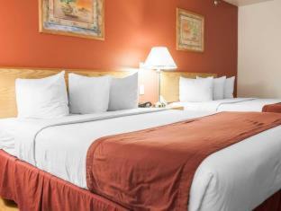 West Old Town Cabin | Econo Lodge Albuquerque Old Town