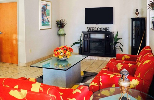 Augusta Hotel | Econo Lodge Augusta West near Fort Eisenhower
