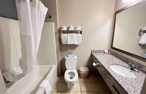 Augusta Hotel | Econo Lodge Augusta West near Fort Eisenhower