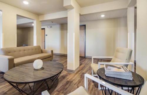 Burlington Hotel | Econo Lodge Burlington I-70