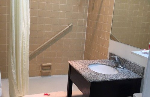 Central Colorado Springs Hotel | Econo Lodge Colorado Springs Downtown