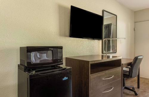 Radcliff Hotel | Econo Lodge Fort Knox