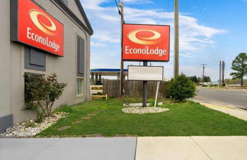 Fredericksburg Cabin | Econo Lodge Fredericksburg near I-95