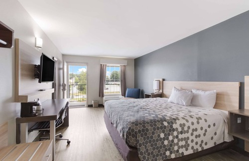 Greenville Hotel | Econo Lodge Greenville