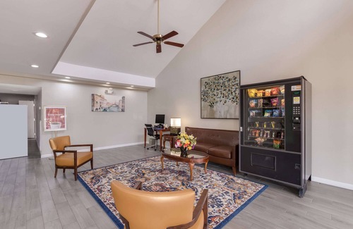 Greenville Hotel | Econo Lodge Greenville