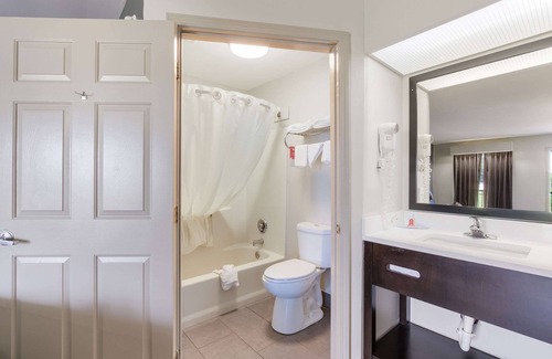 Greenville Hotel | Econo Lodge Greenville