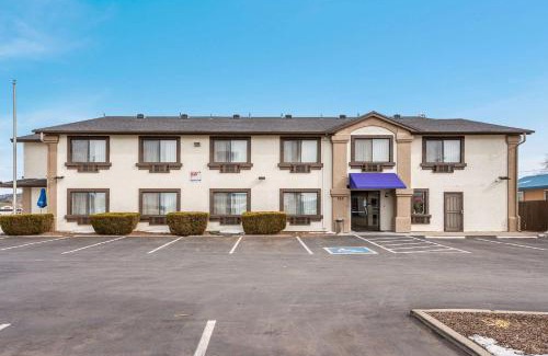 Williams Hotel | Econo Lodge Inn & Suites Williams - Grand Canyon Area